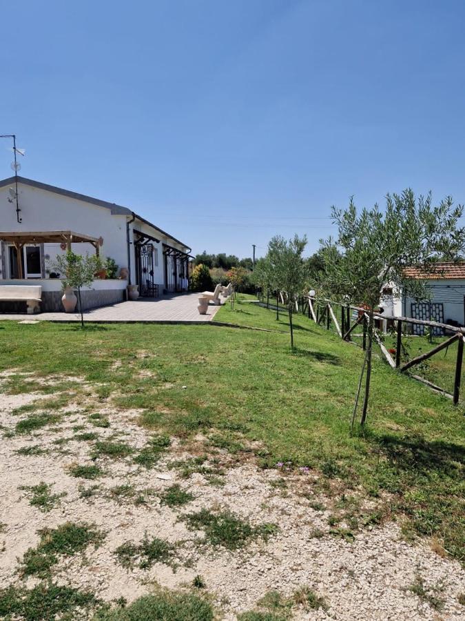 Casale Bianco Al Casello Dell' Autostrada Guidonia Экстерьер фото